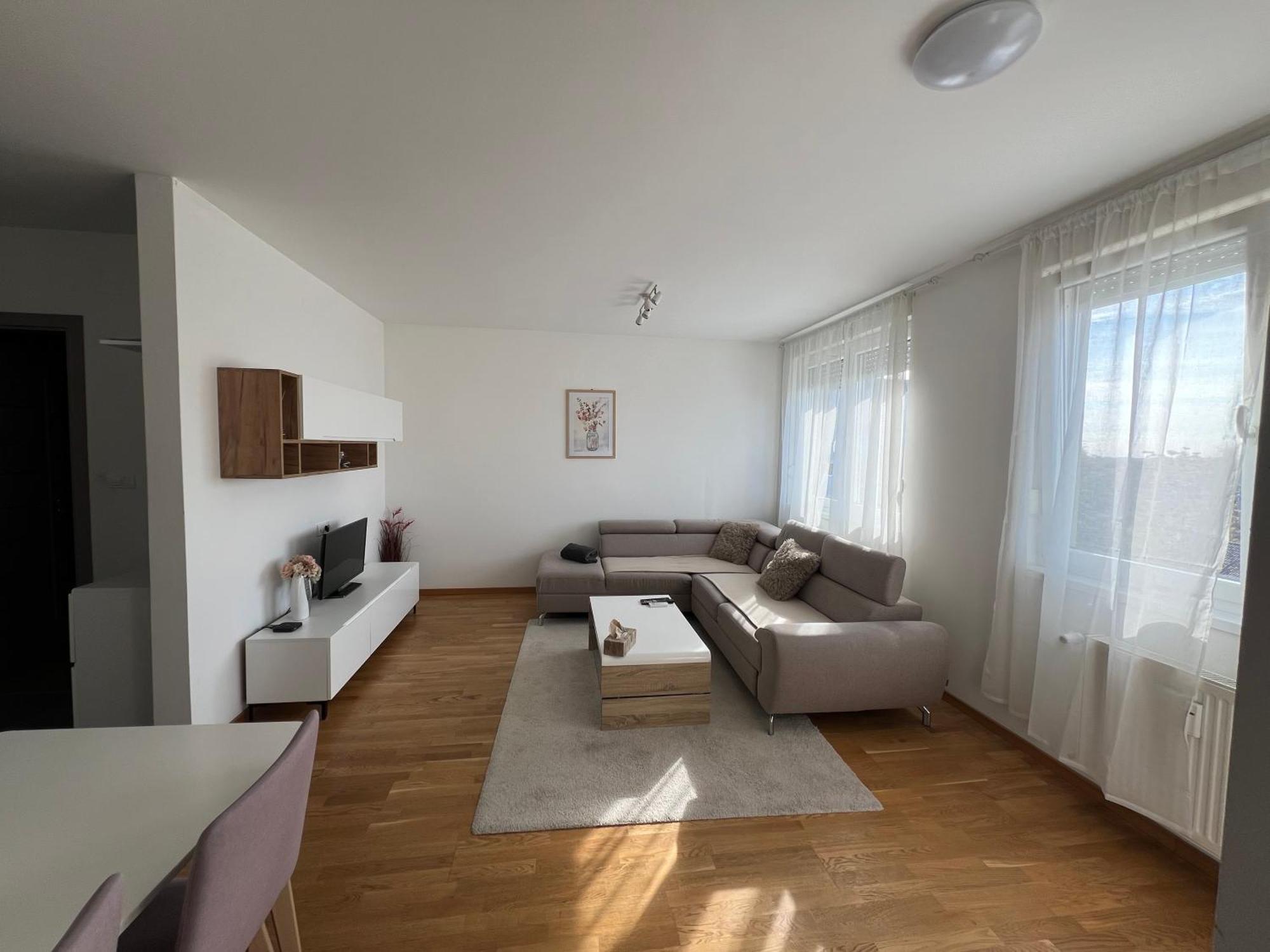 Cozy Apartment Anna Subotica Bagian luar foto